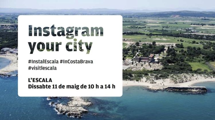Cartell de "Instagram your city" a l'Escala