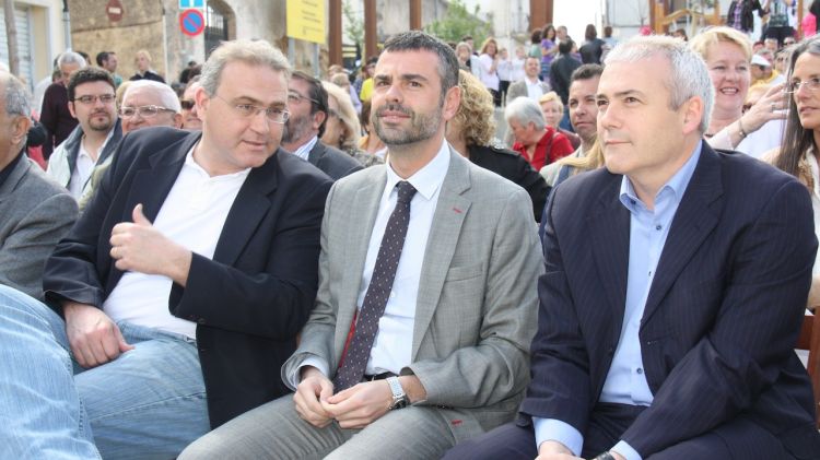 Santi Vila durant l'acte d'inauguració de la plaça del Puig de Sant Feliu de Guíxols © ACN