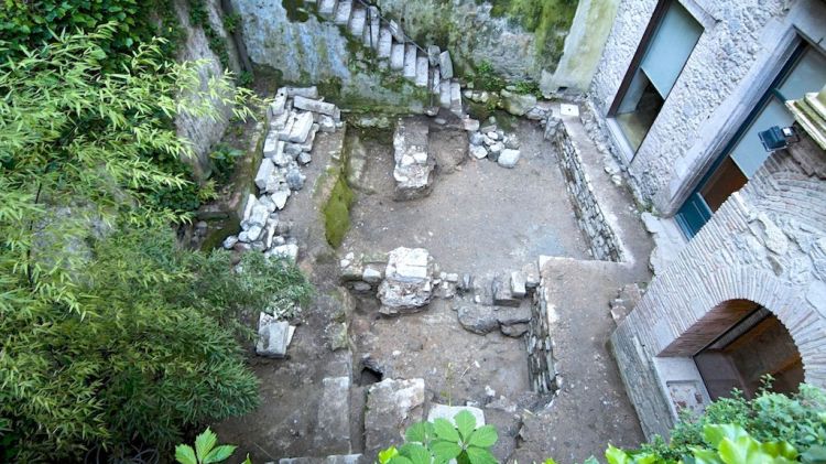 L'estructura d'una antiga casa del segle XIII que formava part de l'antic call jueu de Girona (arxiu)