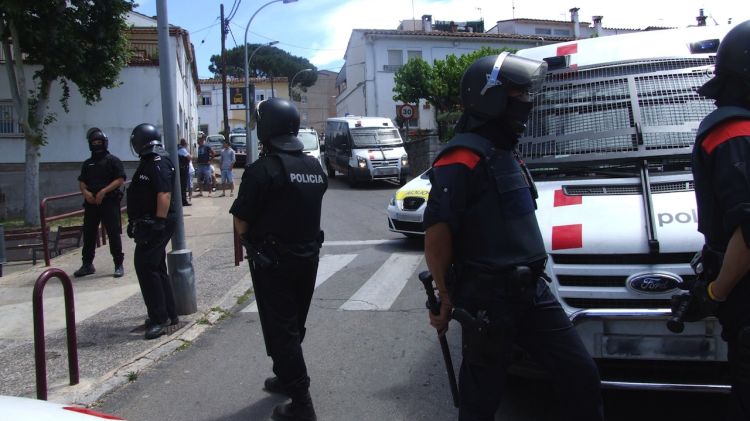 Un operatiu policial al barri de Vila-Roja (arxiu)