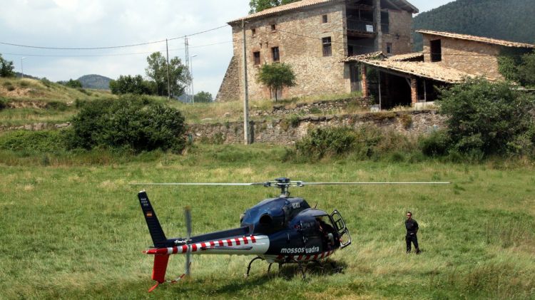 Els Mossos d'Esquadra han activat un helicòpter del cos durant la cerca del fugitiu aquest dimecres © ACN