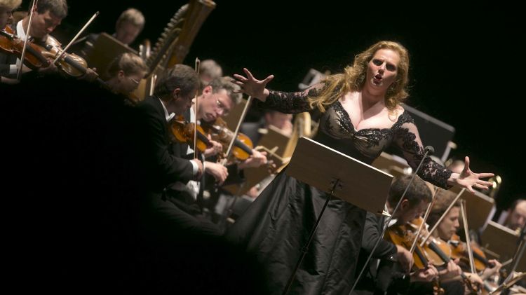 Eva-Maria Westbroek en un moment del concert © Shooting- Miquel González