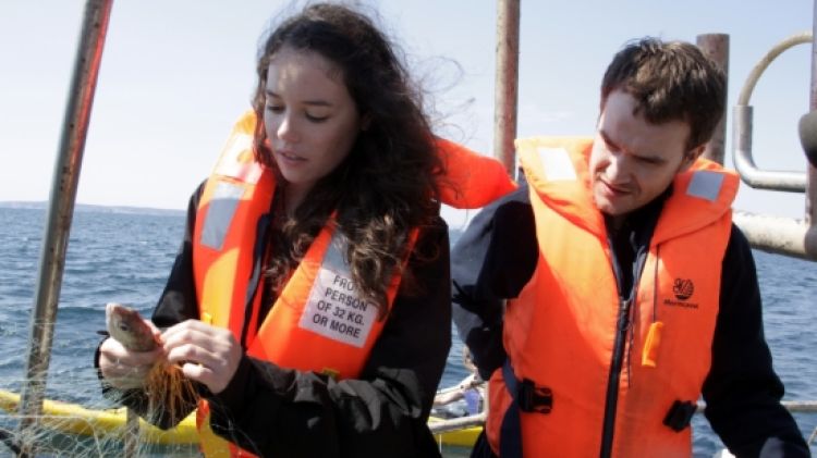 Dos turistes que va sortir a la mar © ACN