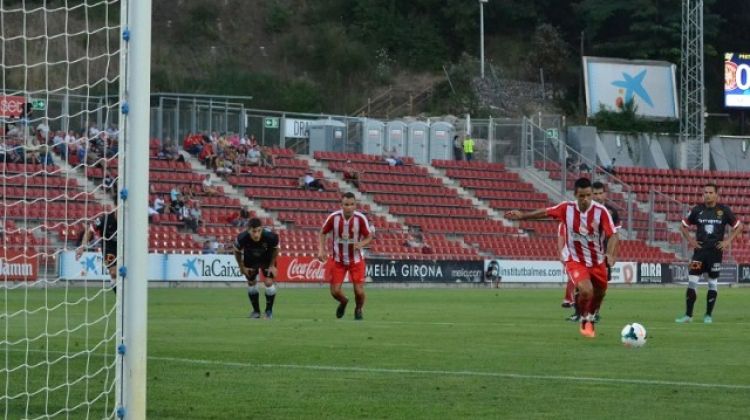 El Girona s'ha emportat la victòria en un partit marcat pels penals © David Planella/Montilividigital.cat