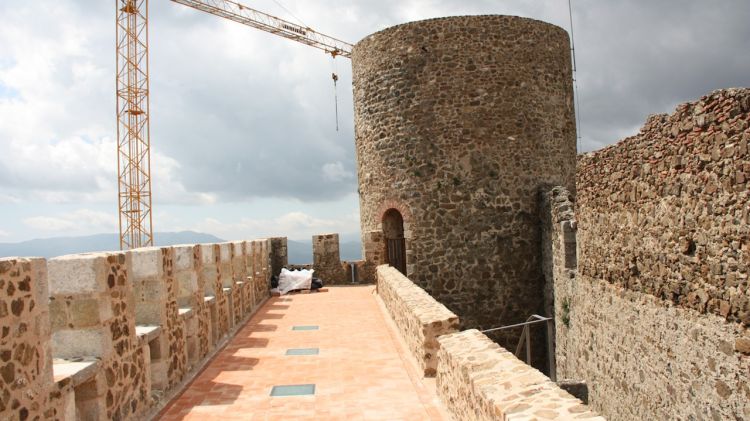 Una de les parts restaurades del castell de Montsoriu (arxiu)