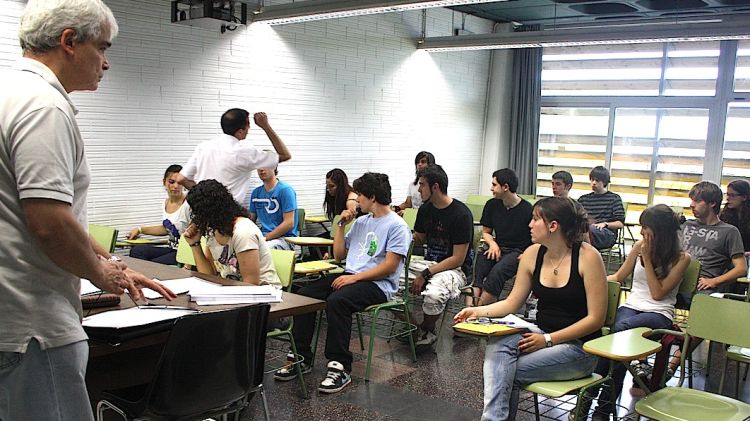 Alumnes a punt d'iniciar les PAU en una aula de la facultat de ciències de la UdG © M. Estarriola