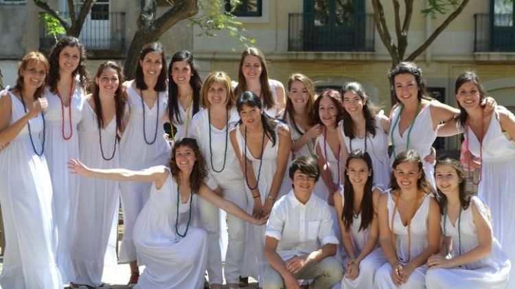 El cor està format per 17 alumnes de l’Escola Municipal de Música de Girona