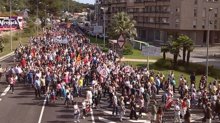 Els manifestants s'han desplaçat per diversos carrers del municipi © ACN