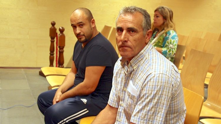 Els dos acusats, avui a l'Audiència de Girona © ACN