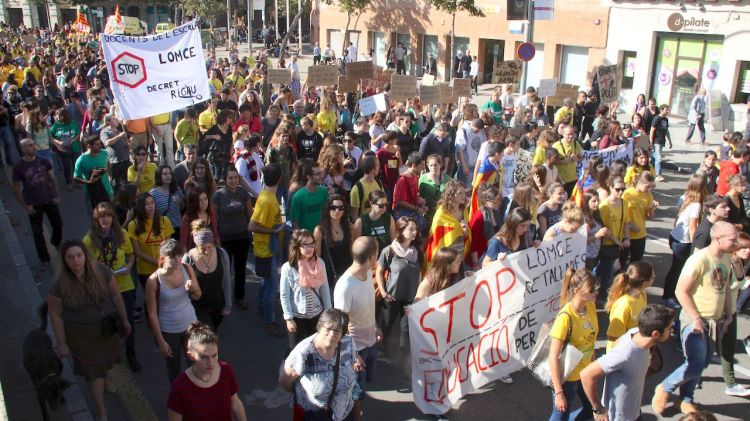 Massiva manifestació a Girona contra la Llei Wert i les retallades © ACN