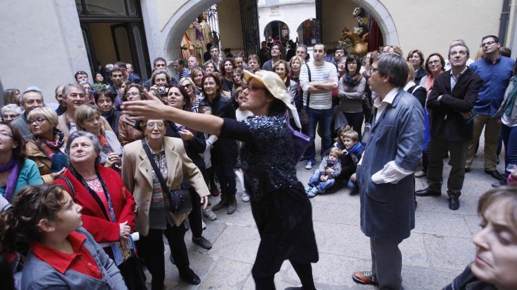 Una de les visites teatralitzades a l'interior del consistori