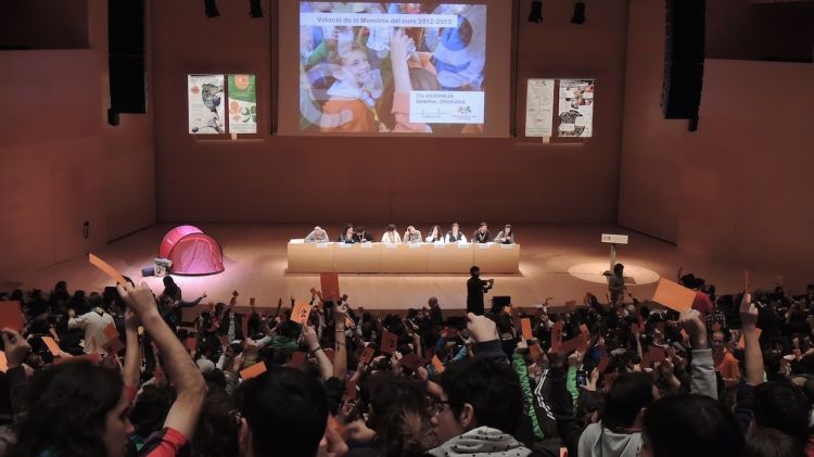 Un instant durant l'Assemblea General que el MEG ha realitzat aquest diumenge a Girona