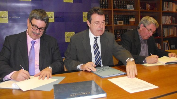 Moment de la signatura del conveni © ACN