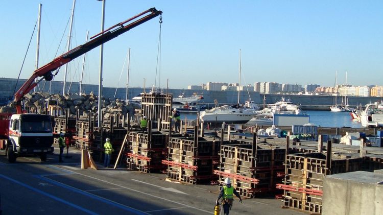 Les obres que es porten a terme al port de Blanes © ACN