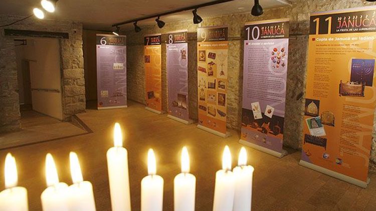 Exposició sobre la Hanukkà al Call de Girona (arxiu)