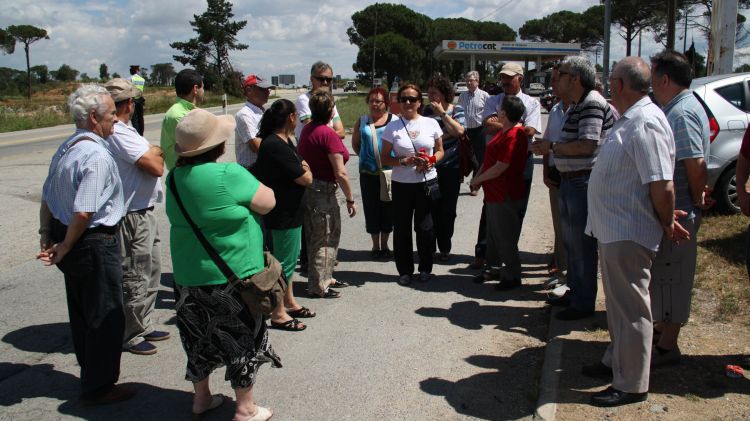 En aquesta cinquena concentració només s'hi han aplegat una vintena de persones © ACN