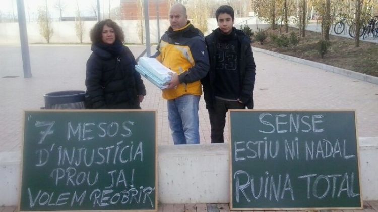 Els empresaris concentrats davant el Palau de Justícia de Girona