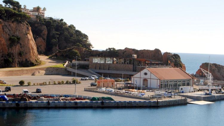 L'edifici del Tinglado, al port de Sant Feliu, acollirà les oficines de l'Estació Nàutica © ACN