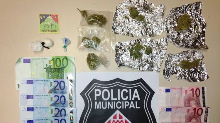 La droga i els diners comissats per la Policia Municipal de Girona © ACN