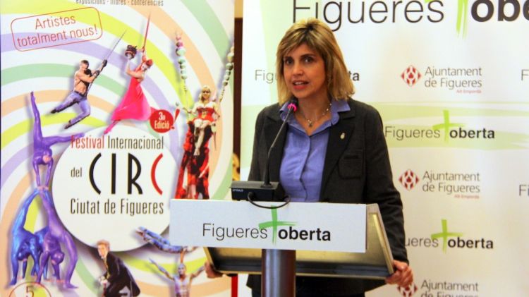 L'alcaldessa de Figueres, Marta Felip, durant la presentació dels espectacles © ACN