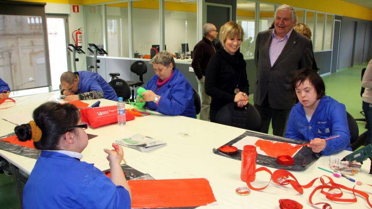 La directora del nou centre de dia de la Fundació Ramon Noguera, Ester Triadó al nou centre © ACN