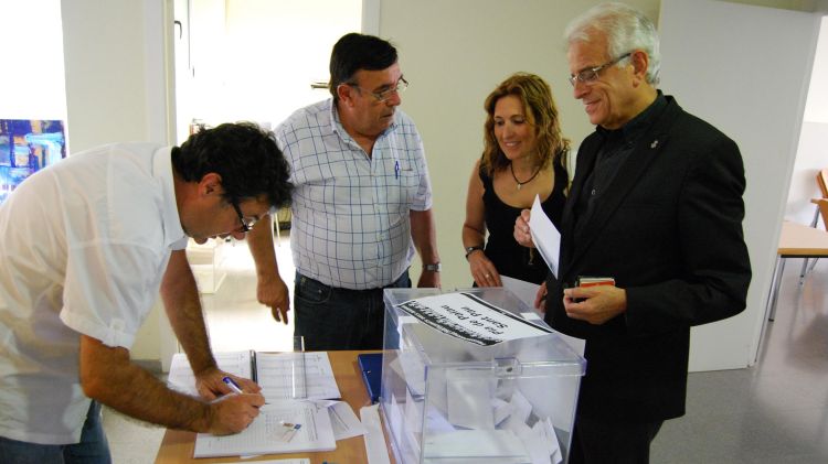 Votacions de la primera consulta realitzada el 2013