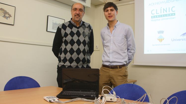 El cardiòleg Ramon Brugada i l'estudiant de Medicina de la UdG Pau Vilardell © ACN