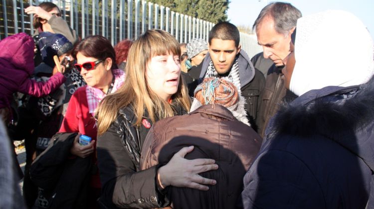 Reaccions dels membres de la PAH després del desallotjament del bloc © ACN