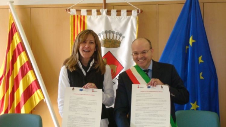Un instant durant la cerimònia d'agermanament entre els dos municipis  © ACN