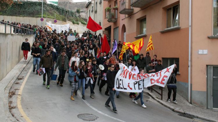 La manifestació ha recorregut els carrers de Girona durant més d'una hora © ACN