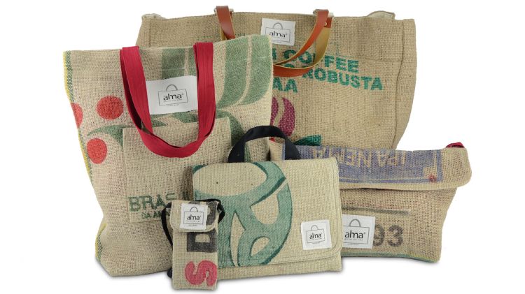 El en primer any de vida, el projecte 'Bolsos con alma' ha creat cinc models