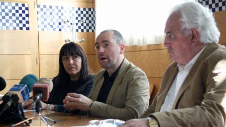 D'esquerra a dreta: Núria Zambrano, Daniel Bernard i Josep Maria Corominas © ACN
