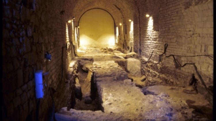Aspecte de les restes arqueològiques que es van excavar el 2004 al soterrani de la Catedral © ACN