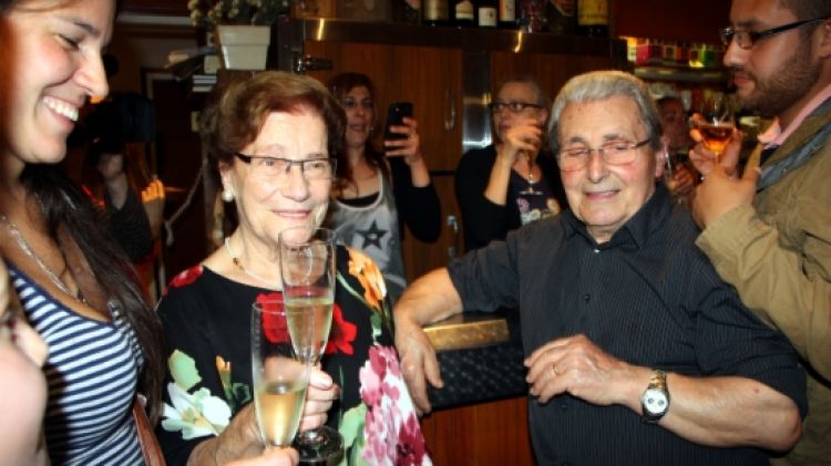 La mare i el pare dels tres germans, Montserrat Fontané i Josep Roca, aquesta nit © ACN