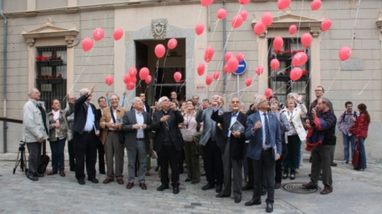 Un instant durant el llançament de globus a Girona ©ACN