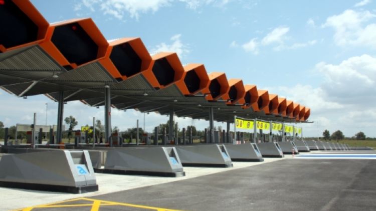 El nou enllaç de l'autopista AP-7 a Vilademuls té setze cabines de peatge © ACN