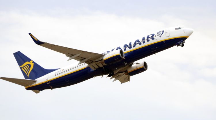 Les fortes tempestes obliguen Ryanair a desviar dos vols que havien d'aterrar a Girona