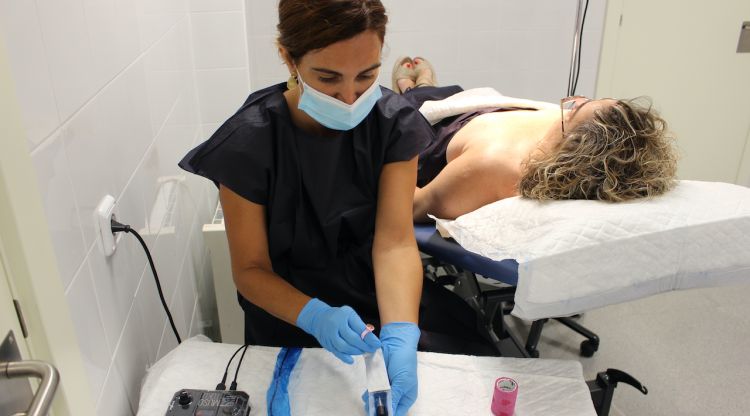Unes cent gironines operades de càncer de mama s’han beneficiat de la dermopigmentació areolar