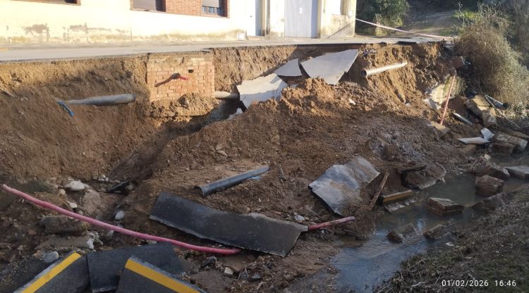 Amer i la Cellera obren les dutxes del camp de futbol pels veïns d'Anglès sense aigua