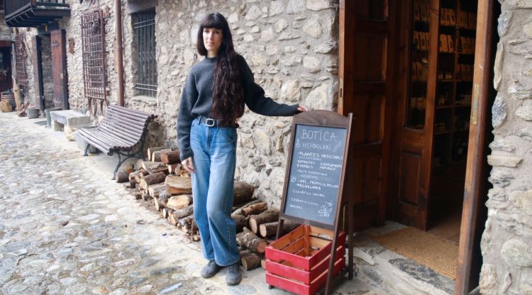 De violoncel·lista professional a vendre plantes medicinals a l'Alta Garrotxa