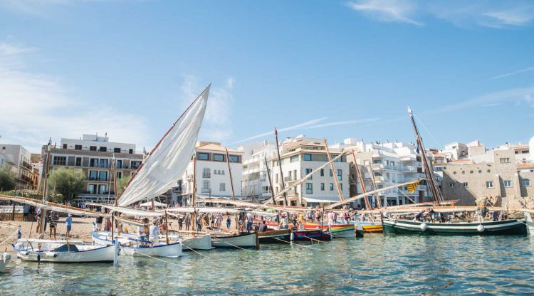 L'Escala reuneix divuit embarcacions a la Trobada de Vela Llatina
